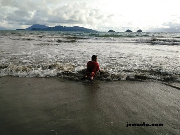 pasir putih pantai canti