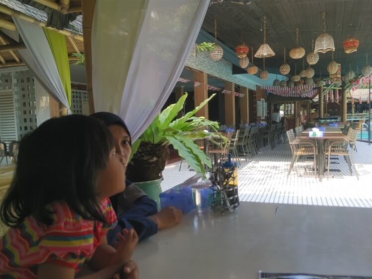 foto fasilitas griya liwet lampung resto