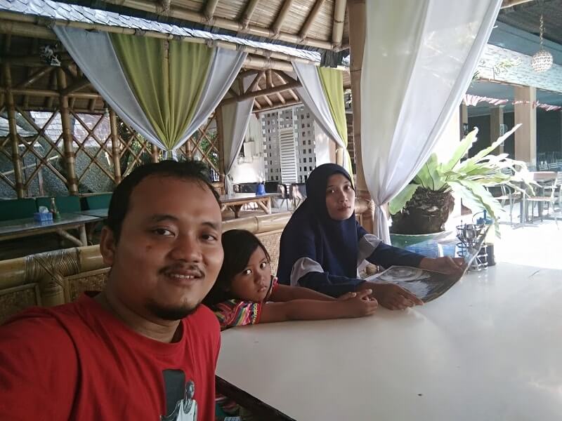 foto griya liwet restaurant lampung