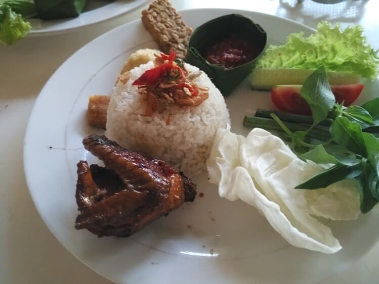 menu paket nasi liwet komplit di griya liwet